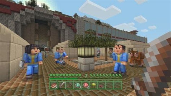 
Minecraft and Fallout Combine in New Mash-Up Pack for Consoles